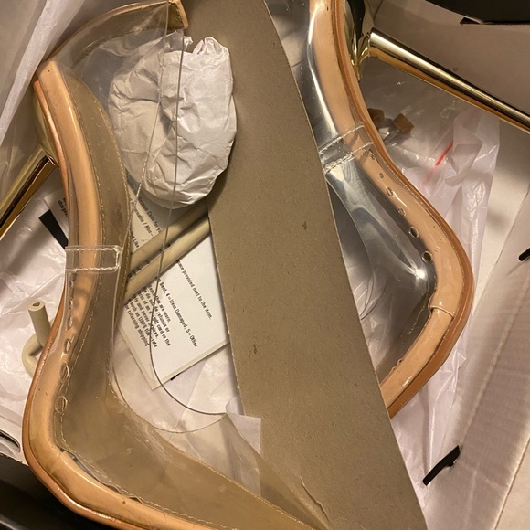 Clear pumps - Picture 3 of 6